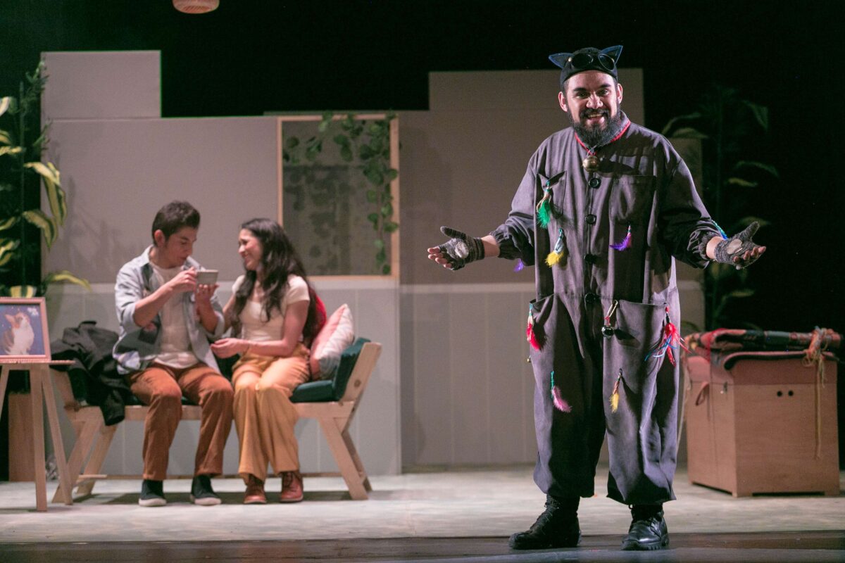 Cati, Catalina, Calicó… O la maravillosa vida de la niña gato: una celebración de los vínculos inesperados