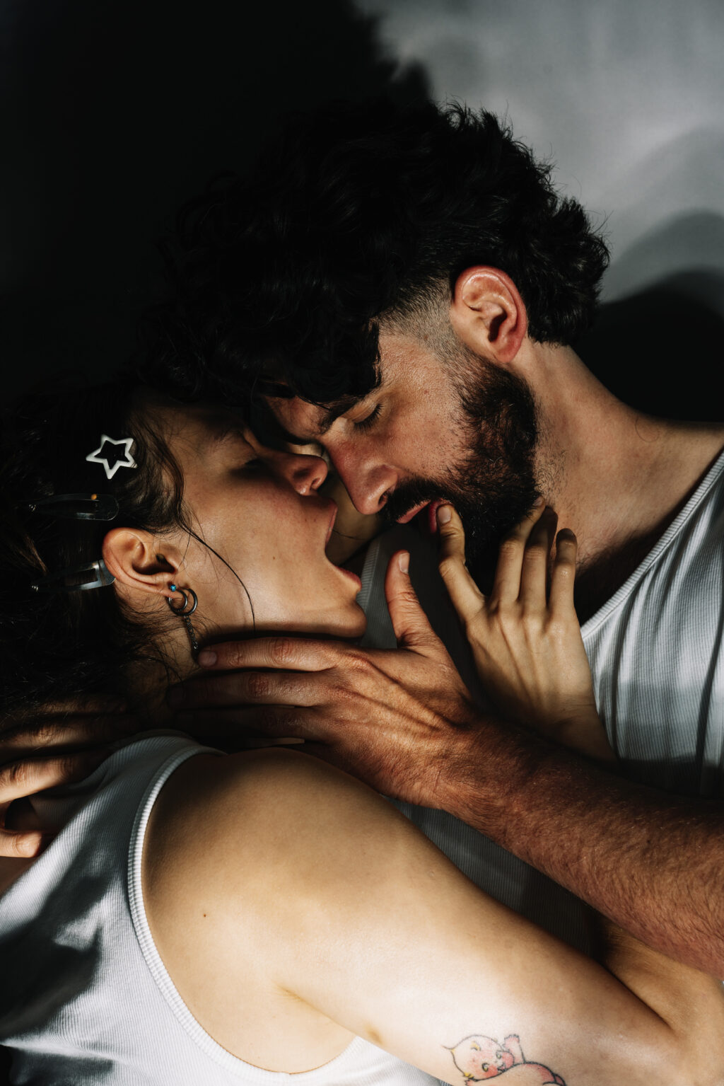 “Dani y el profundo mar azul”: tierna obra sobre la necesidad de amar