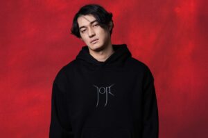Ponle Play: discos nuevos de The Paranoid Style, Joji y By Storm