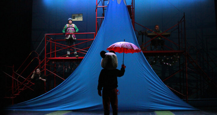 “Odio que los abrazos no duran más de cuatro horas” abre temporada en el Teatro del Bosque, Julio Castillo