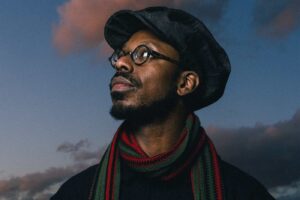 Ponle Play: discos nuevos de Shabaka, War Child Records y Ladytron