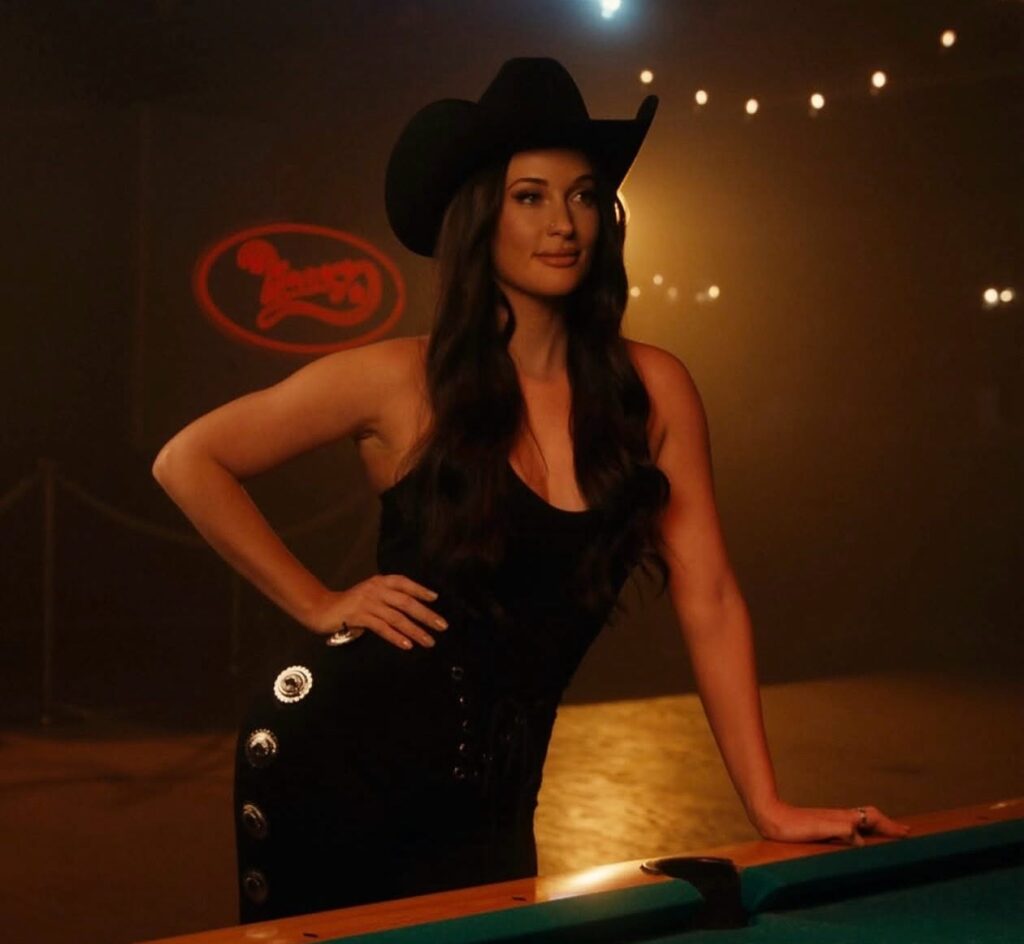 Ponle Play: discos nuevos de X Alfonso, Kacey Musgraves y She Past Away